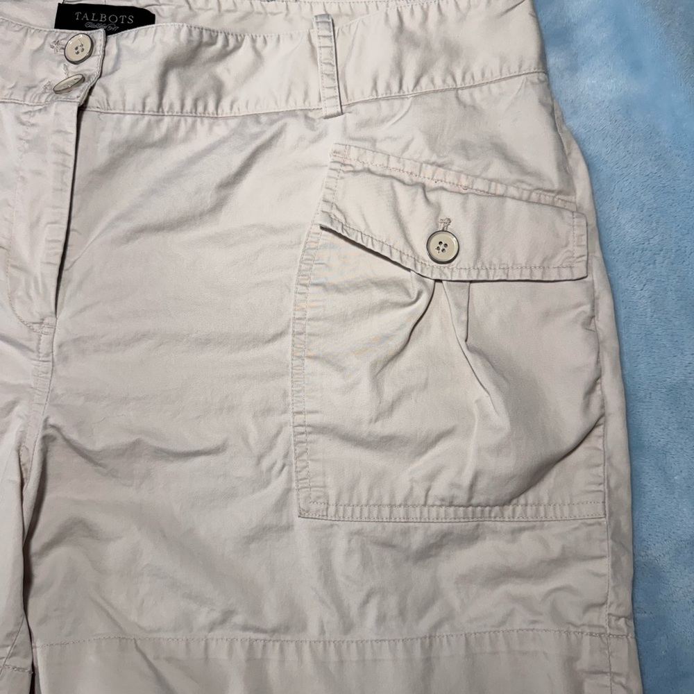 Talbots Lightweight Cargo Shorts in cream color - Size 16 Y2K Style - Picture 3 of 9